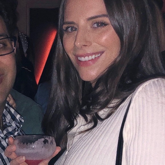 Meet your Posher, Jennifer - Picture 1 of 1